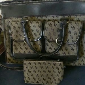 Dooney Large Bag w/ Accessory